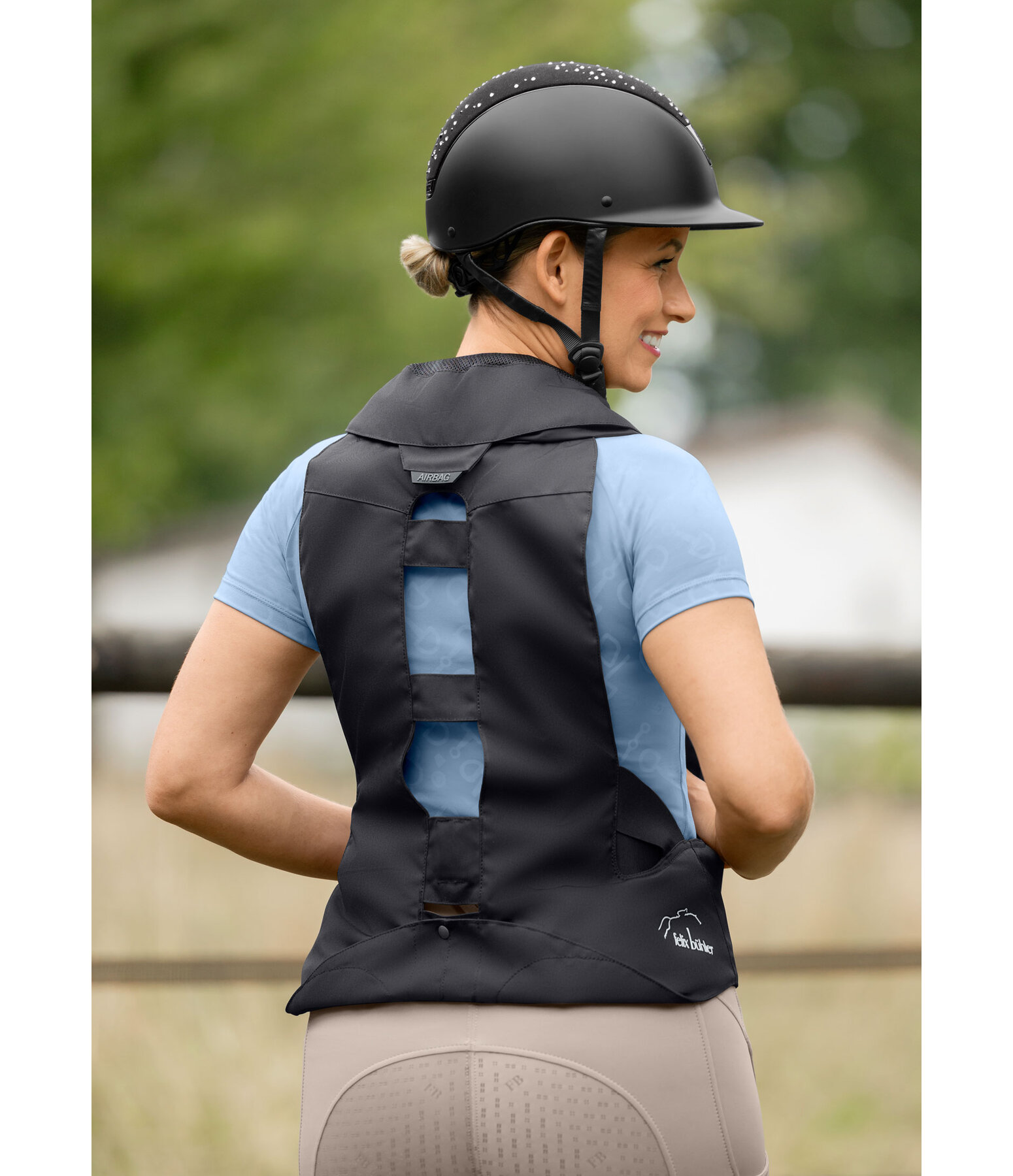Gilet de protection airbag  by SPARK Ultimate Back & Neck Protector