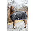  Functional and particularly versatile, tear-resistant turnout rug with a classic neckline (regular neck) made of 1,680 denier