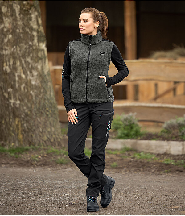 Tenue femme avec gilet en polaire sherpa